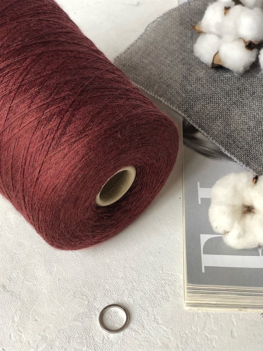 Victoria (Biella Yarn), 100% меринос, 100г/1500 м, красное дерево 4M1666