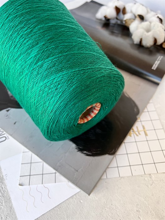 Fiammeta (Biella Yarn), 100% меринос, 100 г/1350 м, яркий зеленый 3017