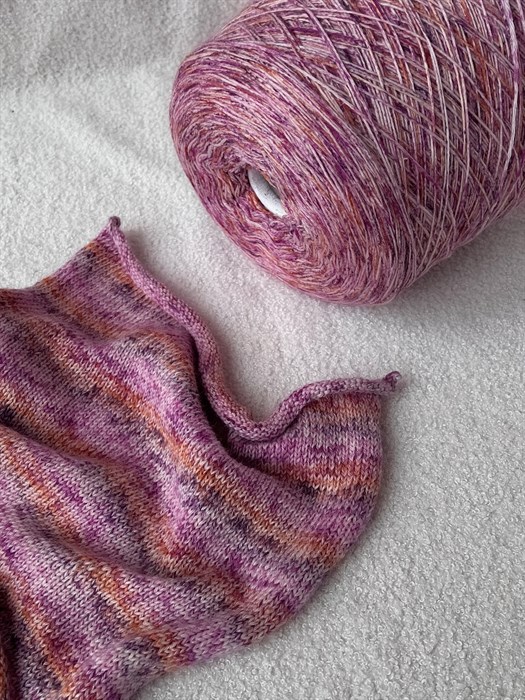 Socks (Luxury Selection by Ri.Go) , 75% меринос, 25% ПА, 100 г/375 м, малиновый закат 3196