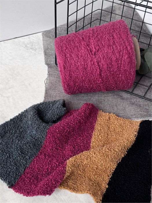 Boucle 310 (G&G Filati), 65% меринос, 27% шёлк, 8% ПА, 100 г/310 м, брусничный мусс 3476
