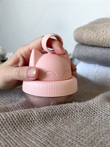 {{photo.Alt || photo.Description || 'Машинка для удаления катышков Kitty, нежно-розовая'}}