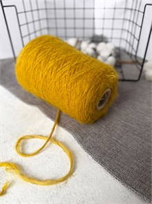 {{photo.Alt || photo.Description || 'Giulia (Art of Yarn), 55% меринос, 45% ПА, 100 г/180 м, куркума'}}
